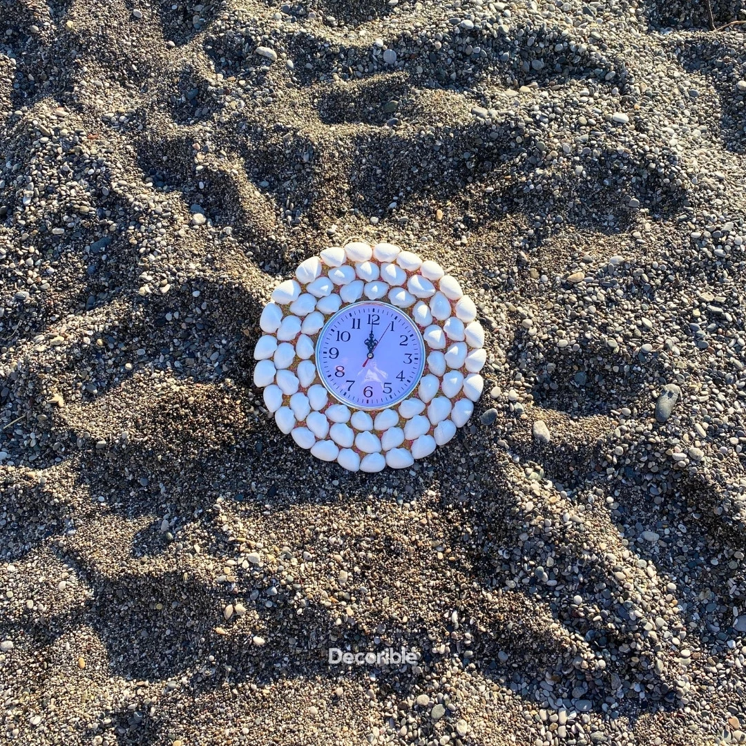 Beyaz Deniz Kabuklu El Yapımı Dekoratif Duvar Saati